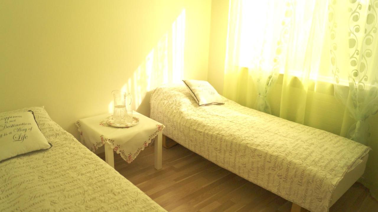 Njarthvik Twin Room With Shared Bathroom المظهر الخارجي الصورة